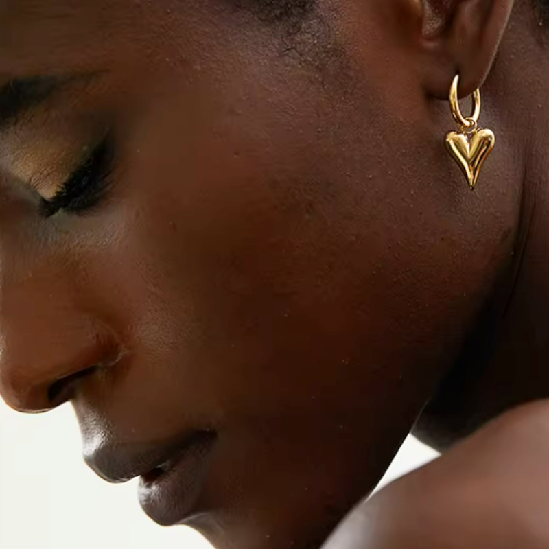 Brincos em Forma de Coração