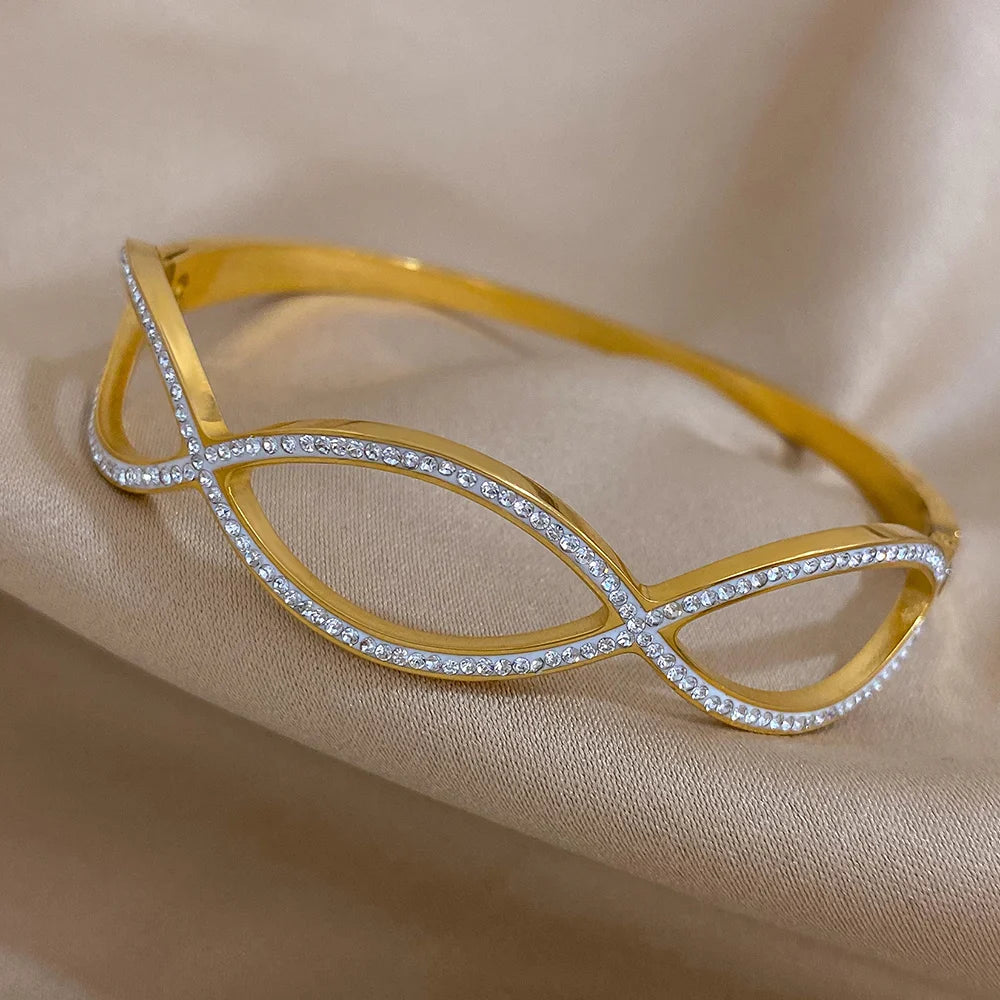 Pulseira com Motivo Infinito em Aço Inoxidável