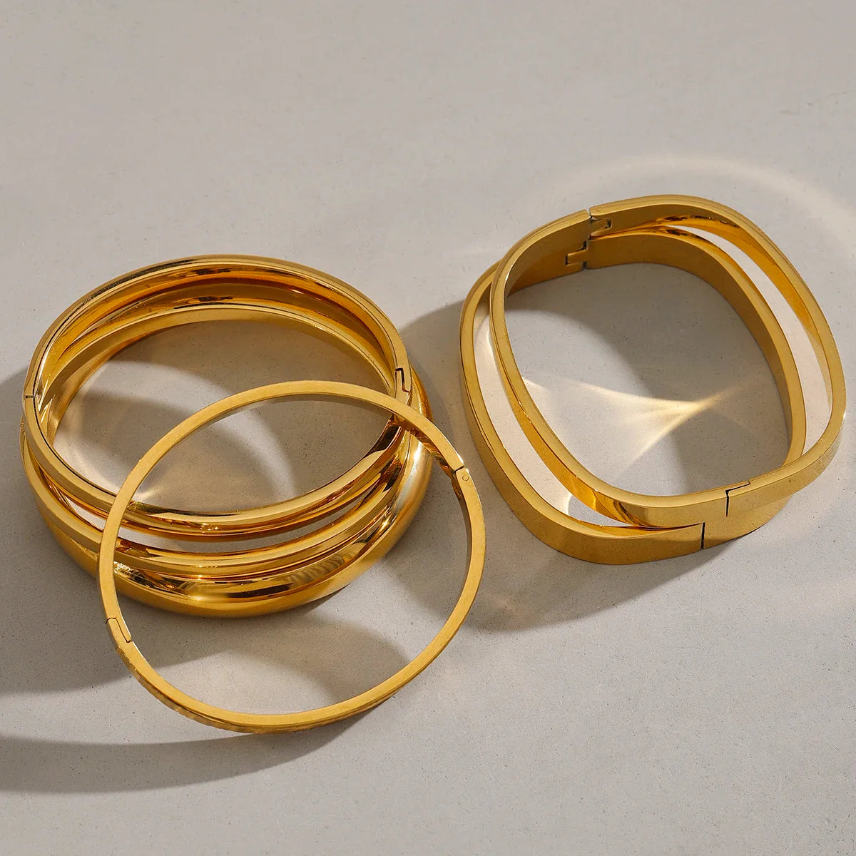 Pulseiras Rígidas em Aço Inoxidável