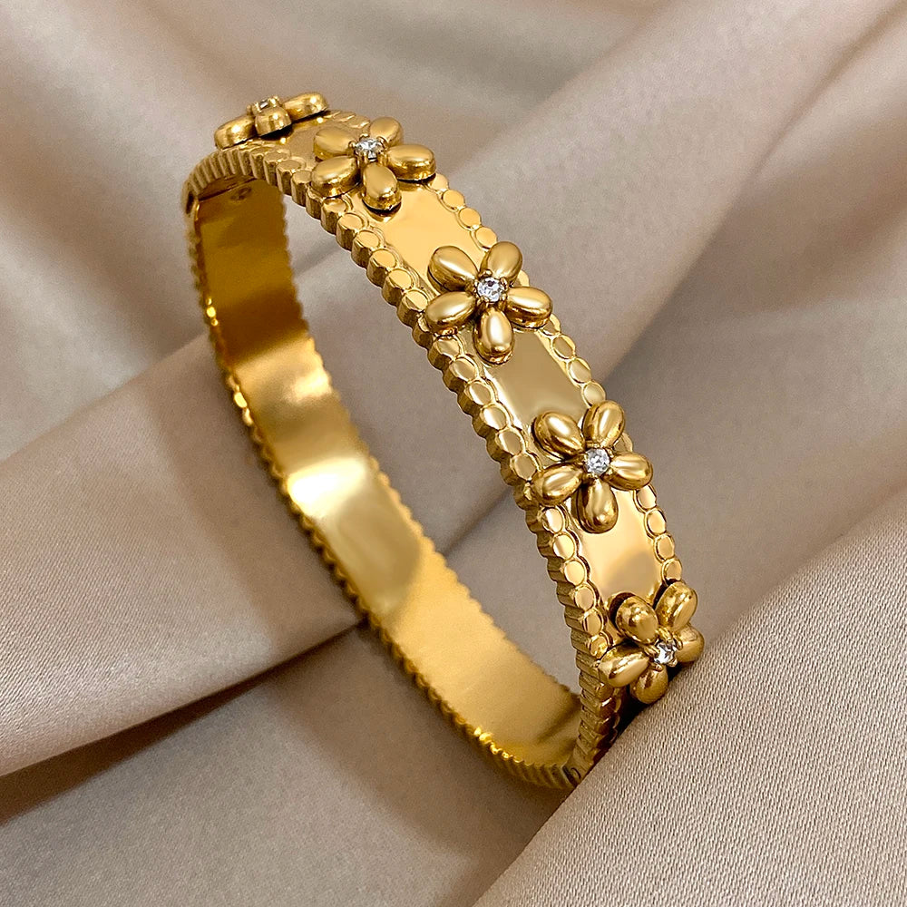 Pulseiras Rígidas em Aço Inox Dourado