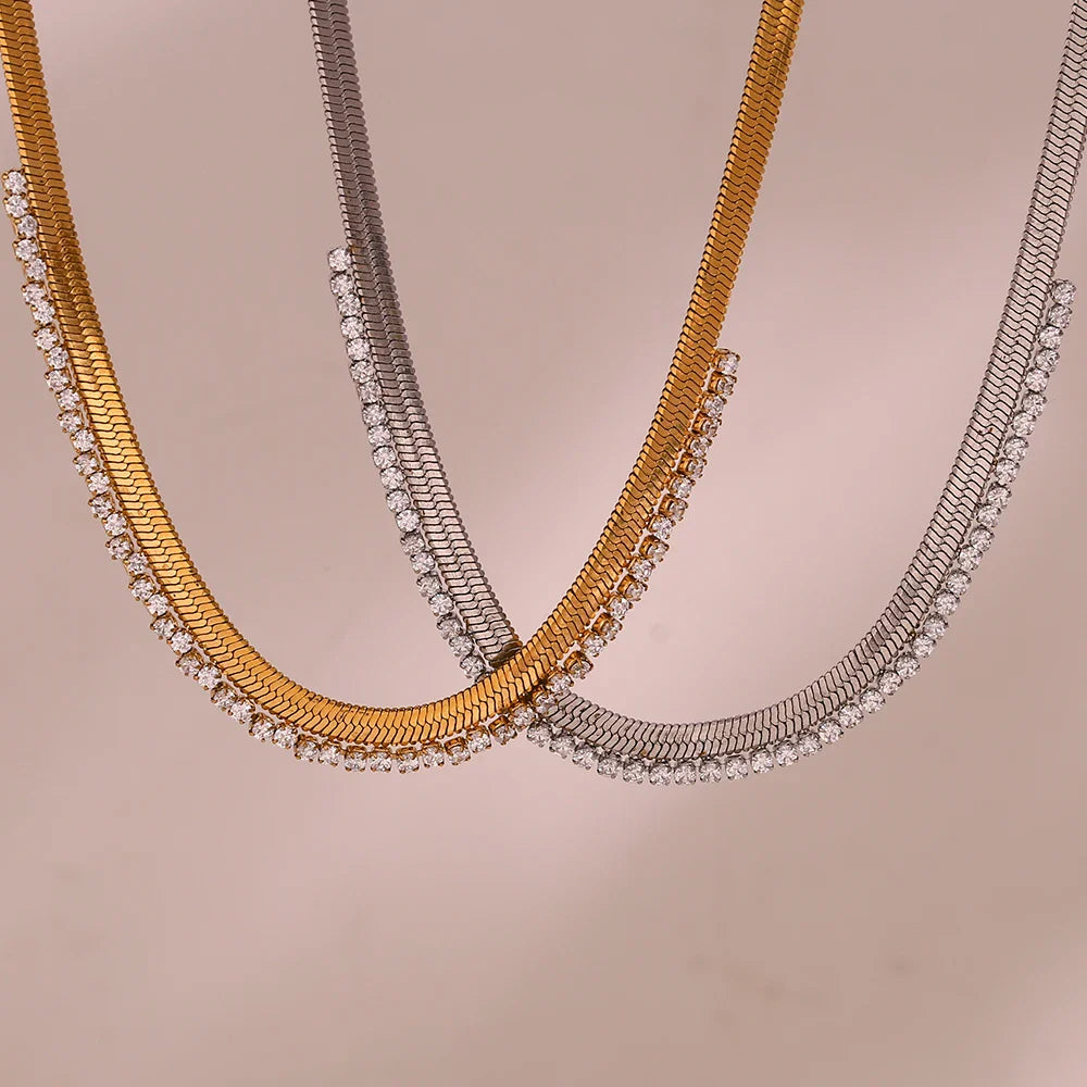 Colar com Pedras de Zircónia Cúbica