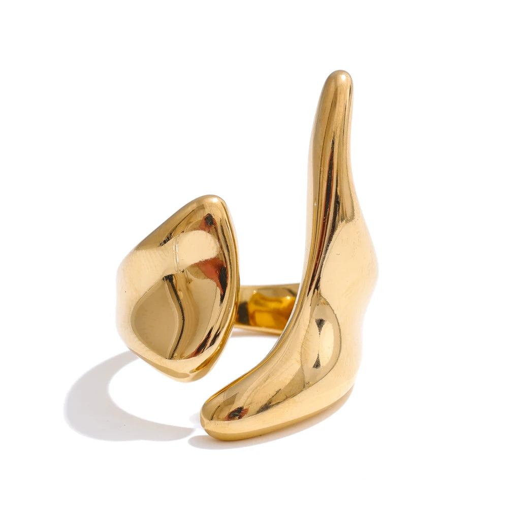 Anel dourado em aço inoxidável com design moderno e exclusivo, perfeito para tendência da moda CIDEIVAN.