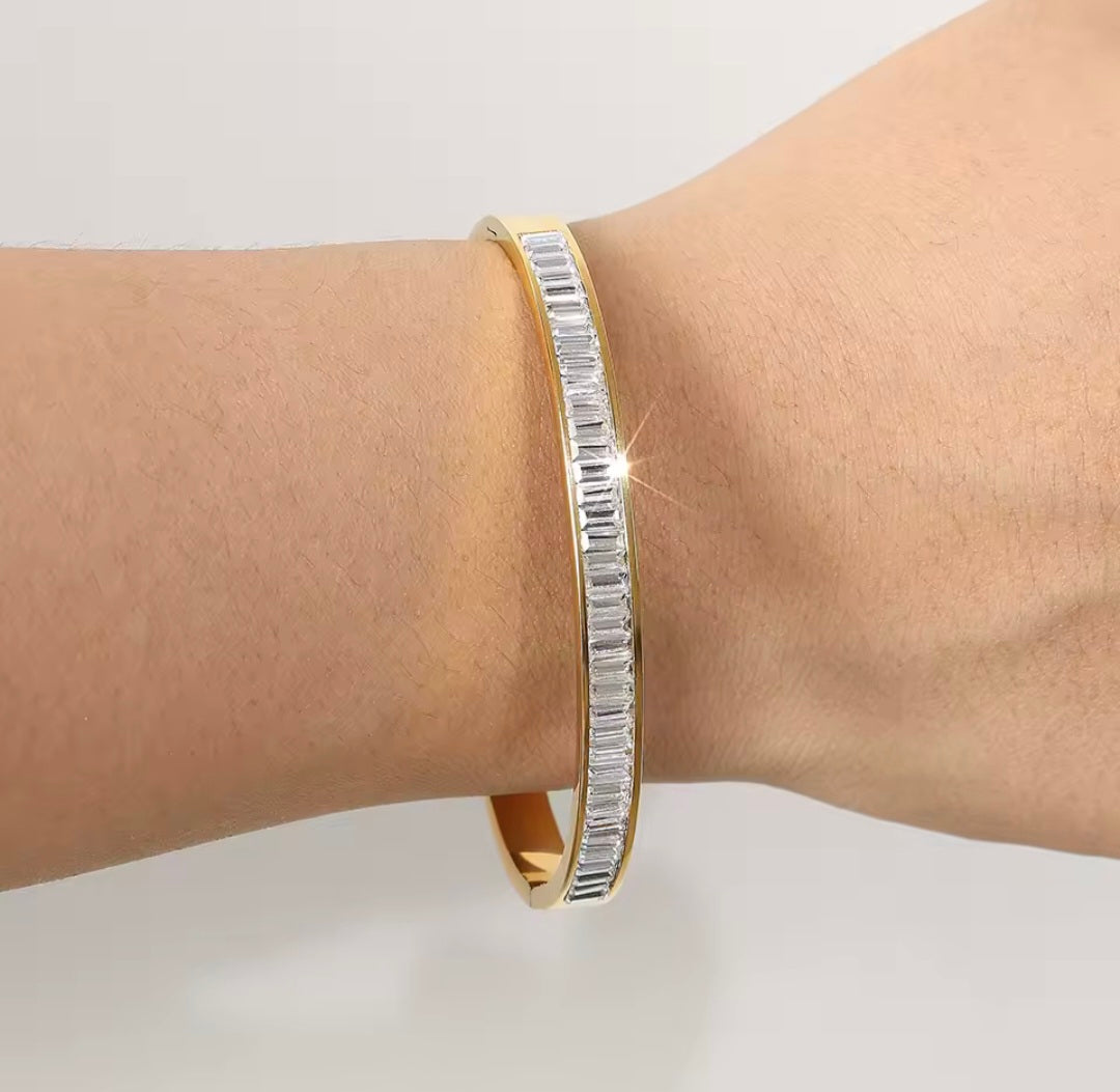 Pulseiras Brilhantes e Coloridas