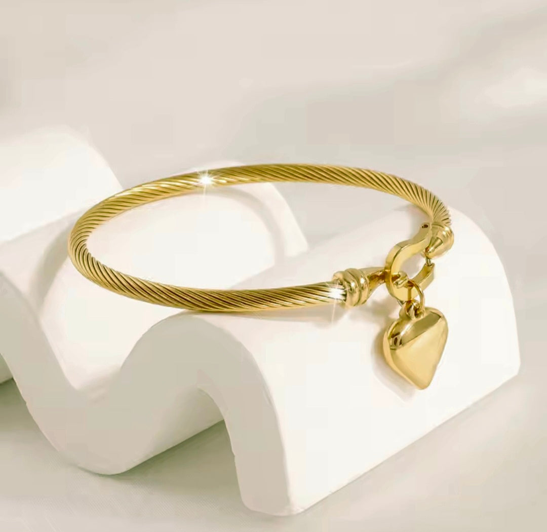 Pulseira com Charm de Coração