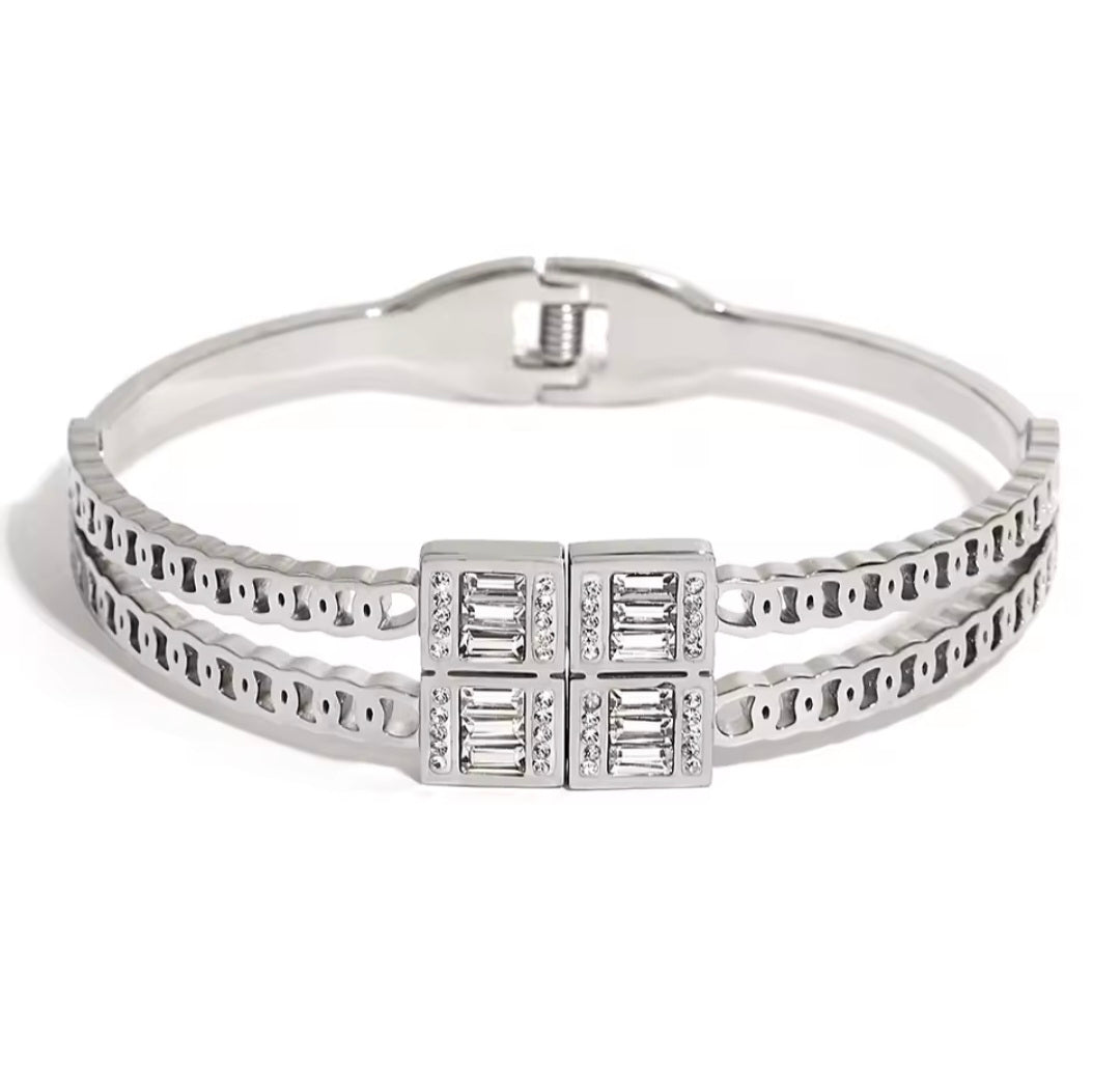 Pulseira Rígida Prateada