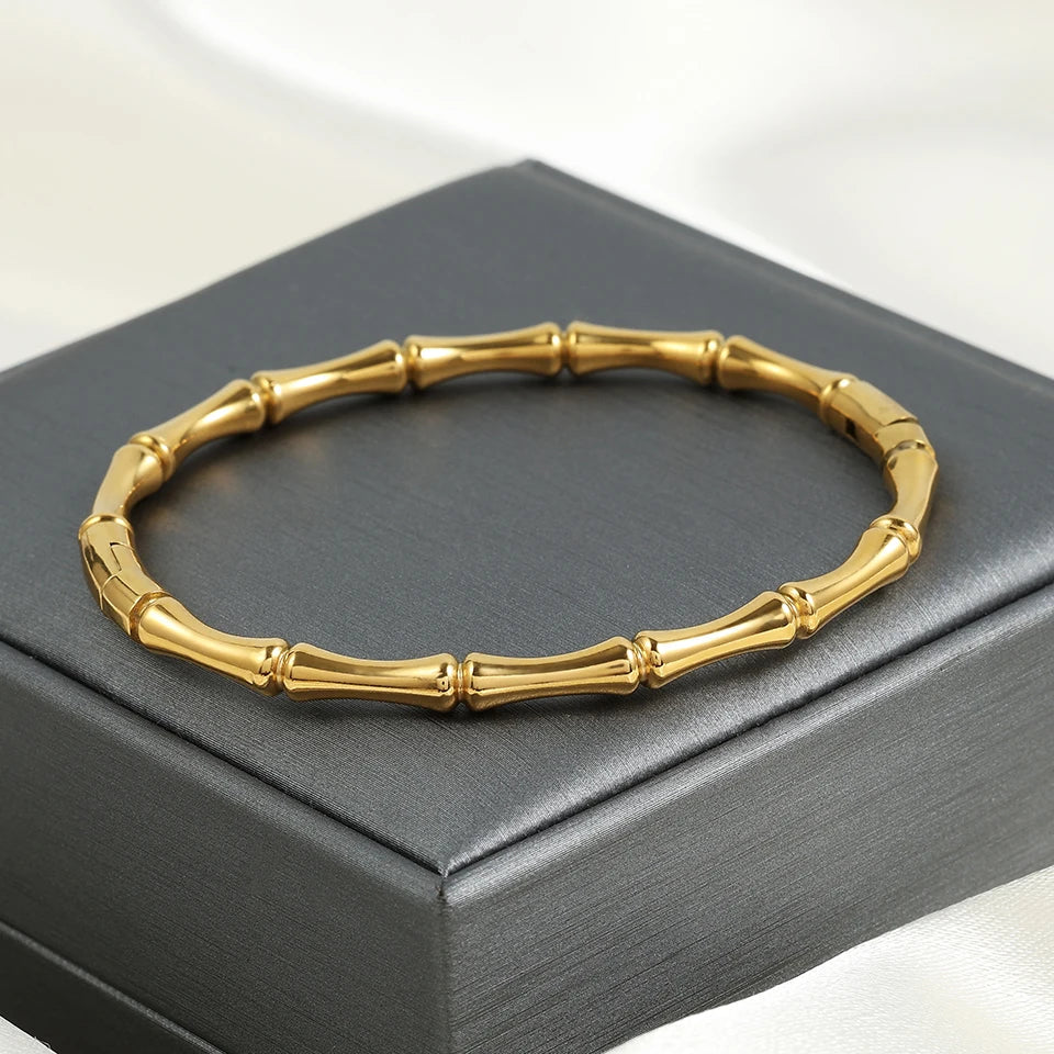 Pulseira Clássica Rígida Dourado A