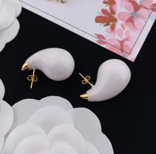 Brincos em Forma de Gota Branco