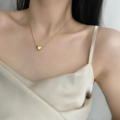 Colar com Pendente Coração em Aço Inox Dourado