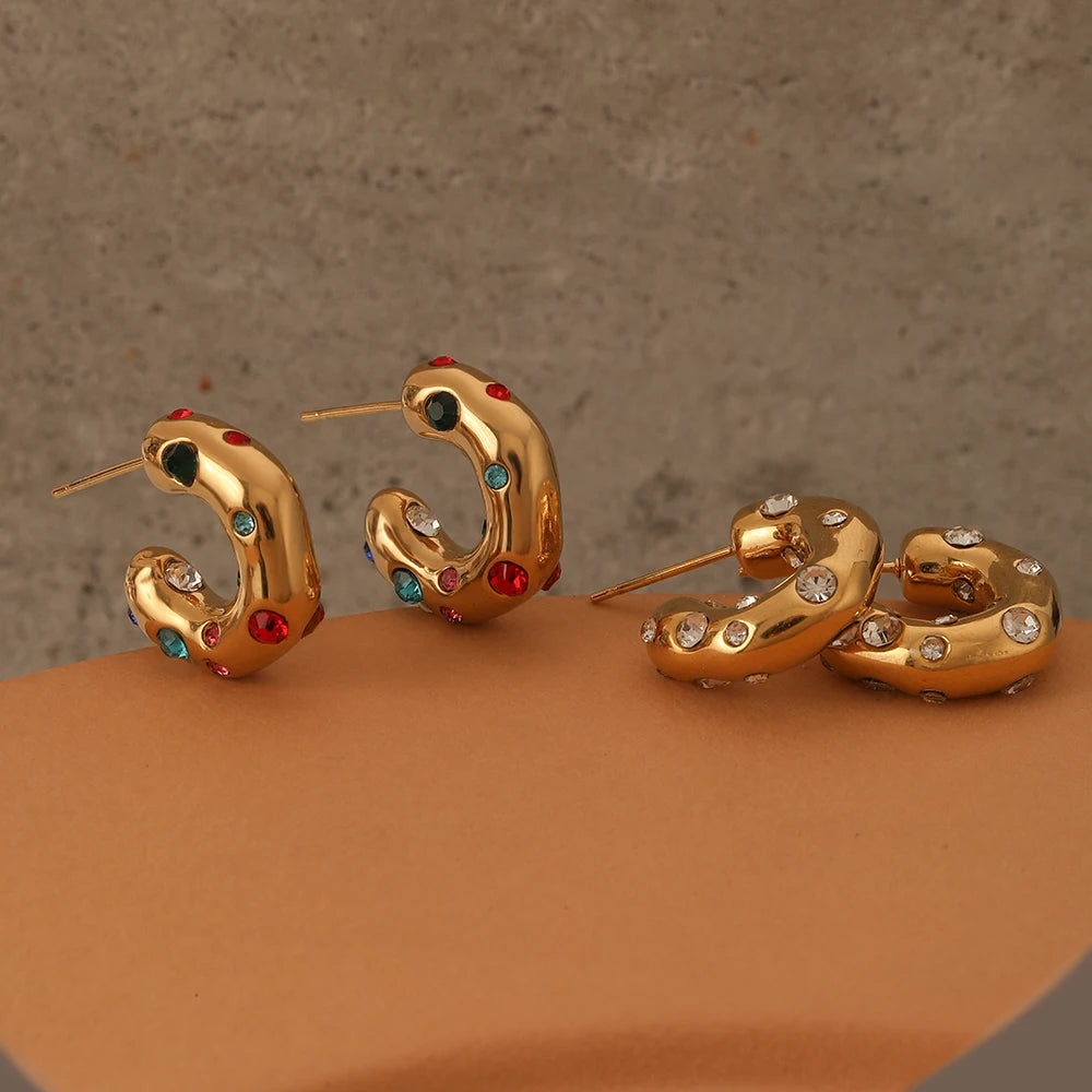 Brincos CIDEIVAN com pedras brilhantes coloridas e zircônias em aço inoxidável estilo tendência elegante.