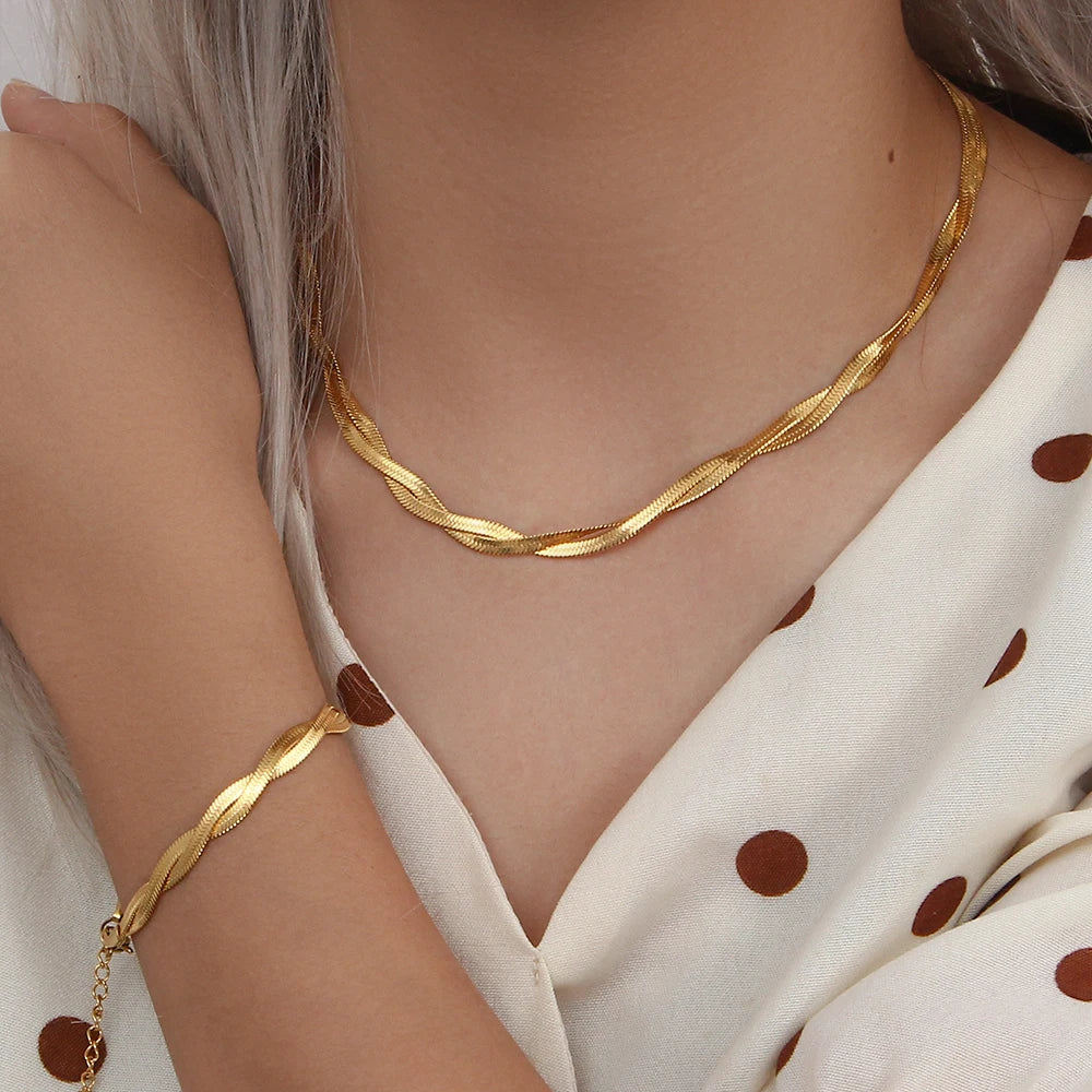Colar e Pulseira Corrente Entrelaçada