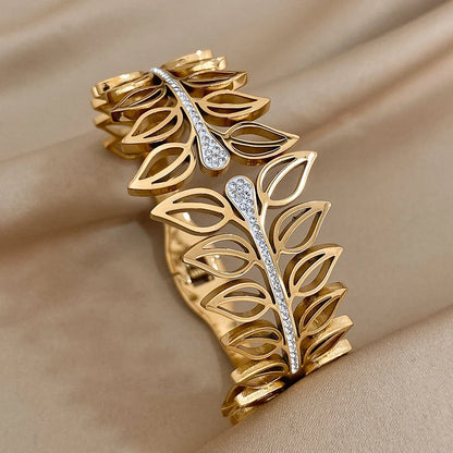 Pulseira Floral em Aço Inoxidável Dourado