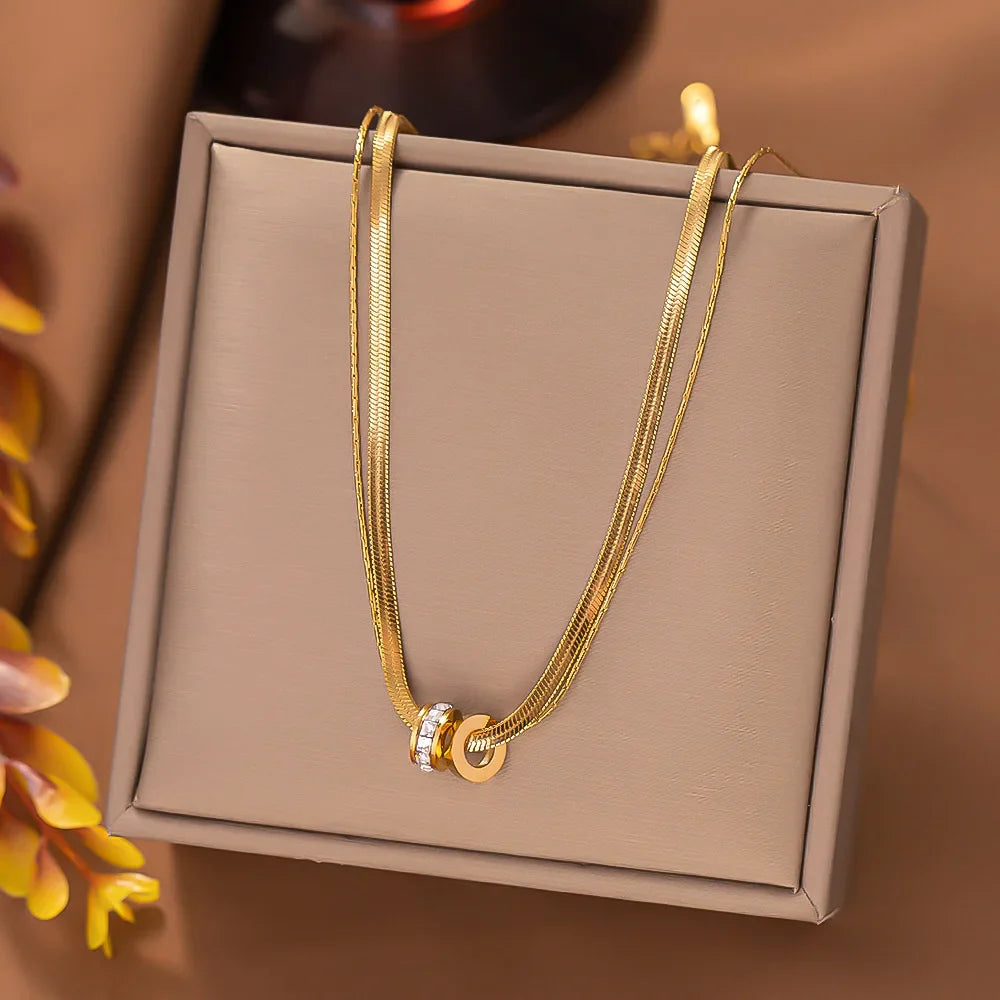 Colar de Pendente em Aço Inox Dourado