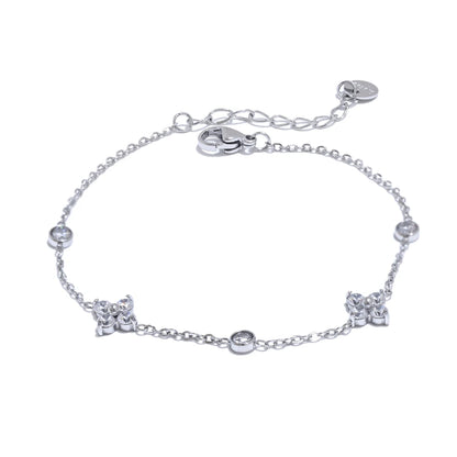 Pulseira flor de zircônia em aço inoxidável com banho prata, design delicado e fechamento ajustável da CIDEIVAN