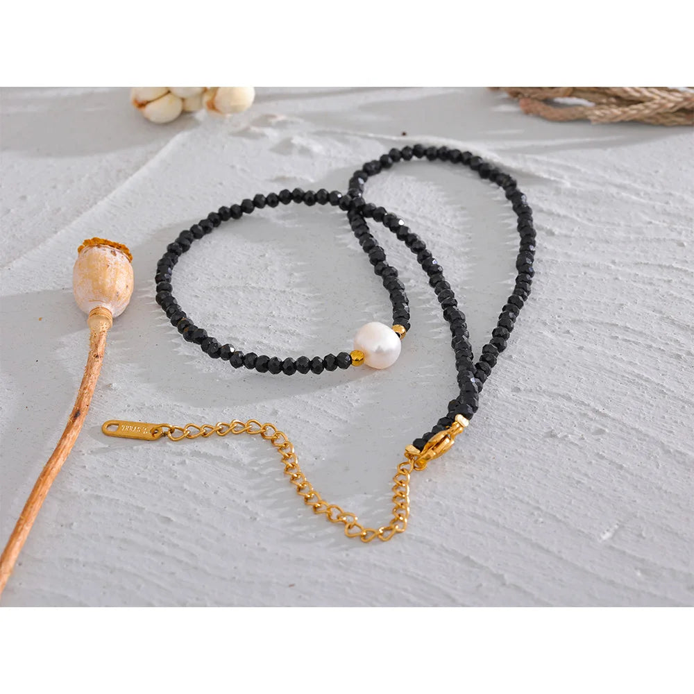 Colar de Contas de Cristal Preto