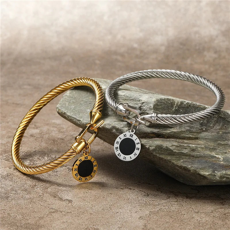 Pulseira com Charm de Numeração Romana