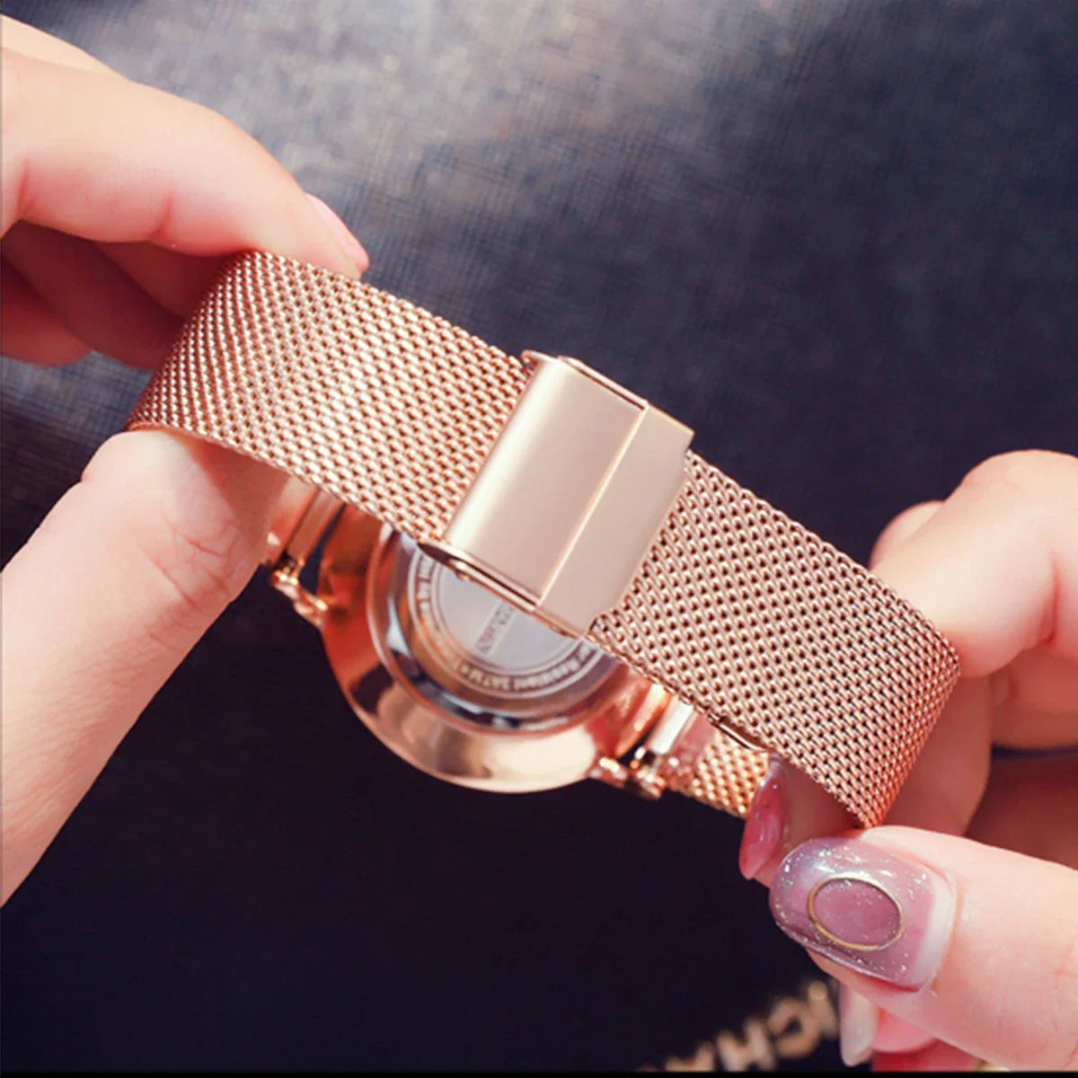 Relógio Feminino Elegante e Prático em Aço Inox Hannah Martin