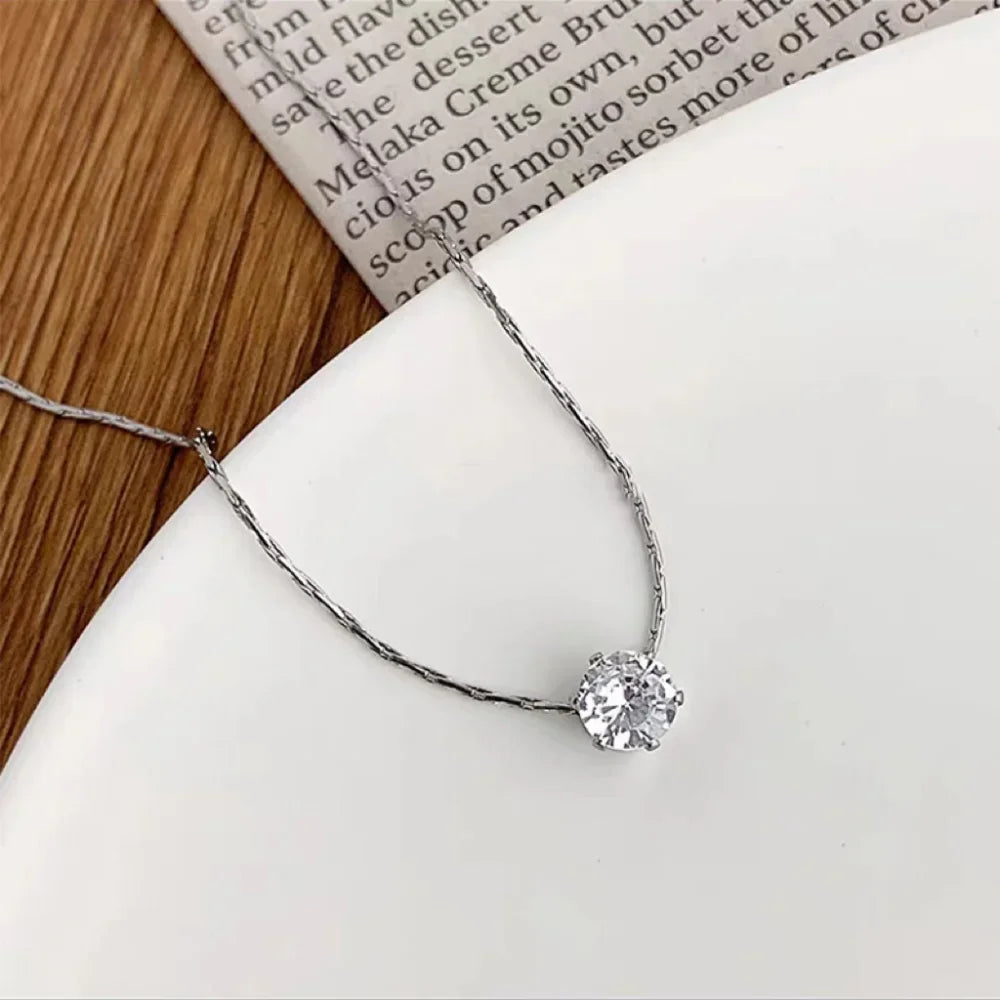 Colar Minimalista com Pedra de Zircónia em Aço Inoxidável Prateado