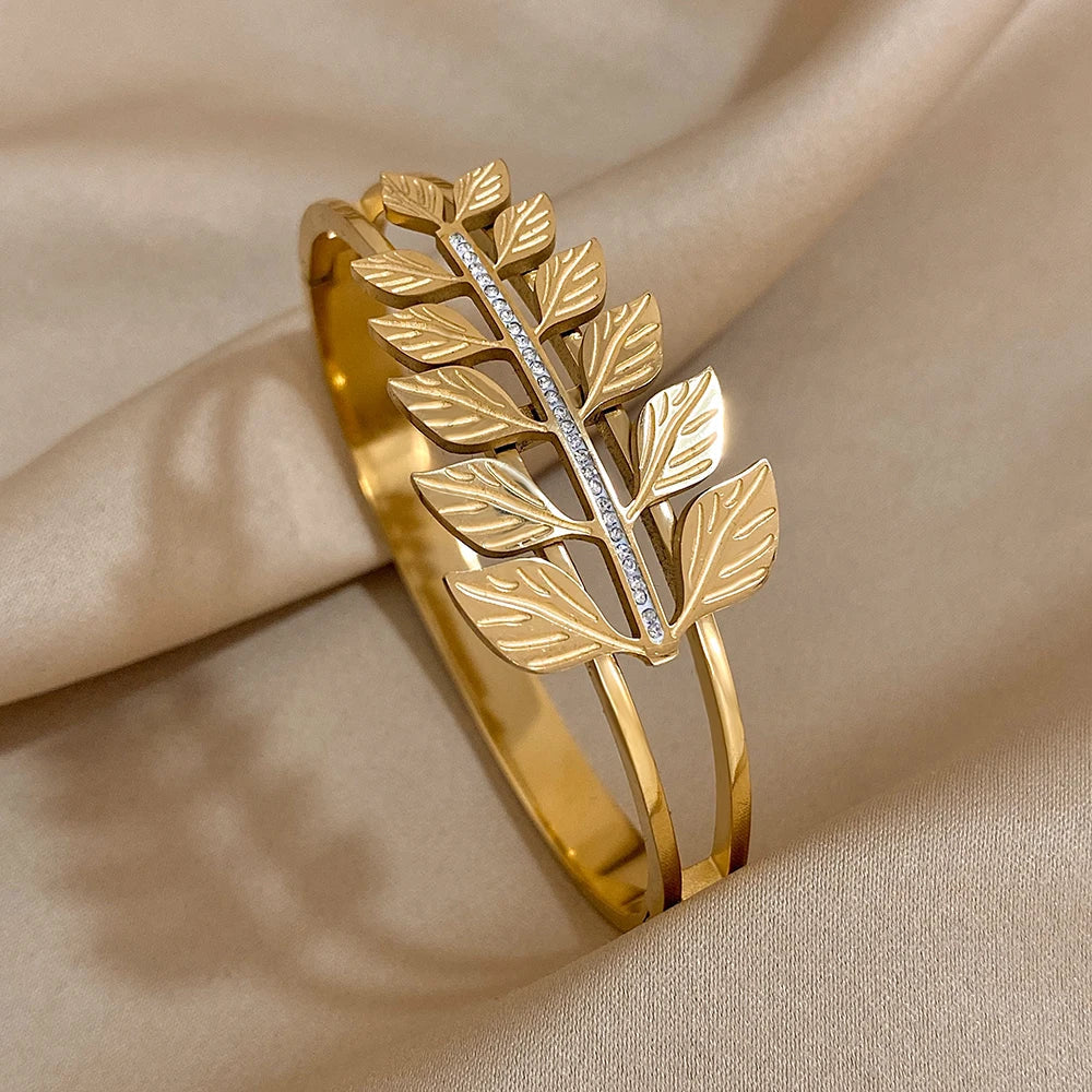 Pulseira Rígida Floral Folhas Múltiplas