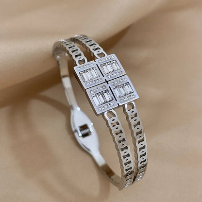 Pulseira Rígida Prateada