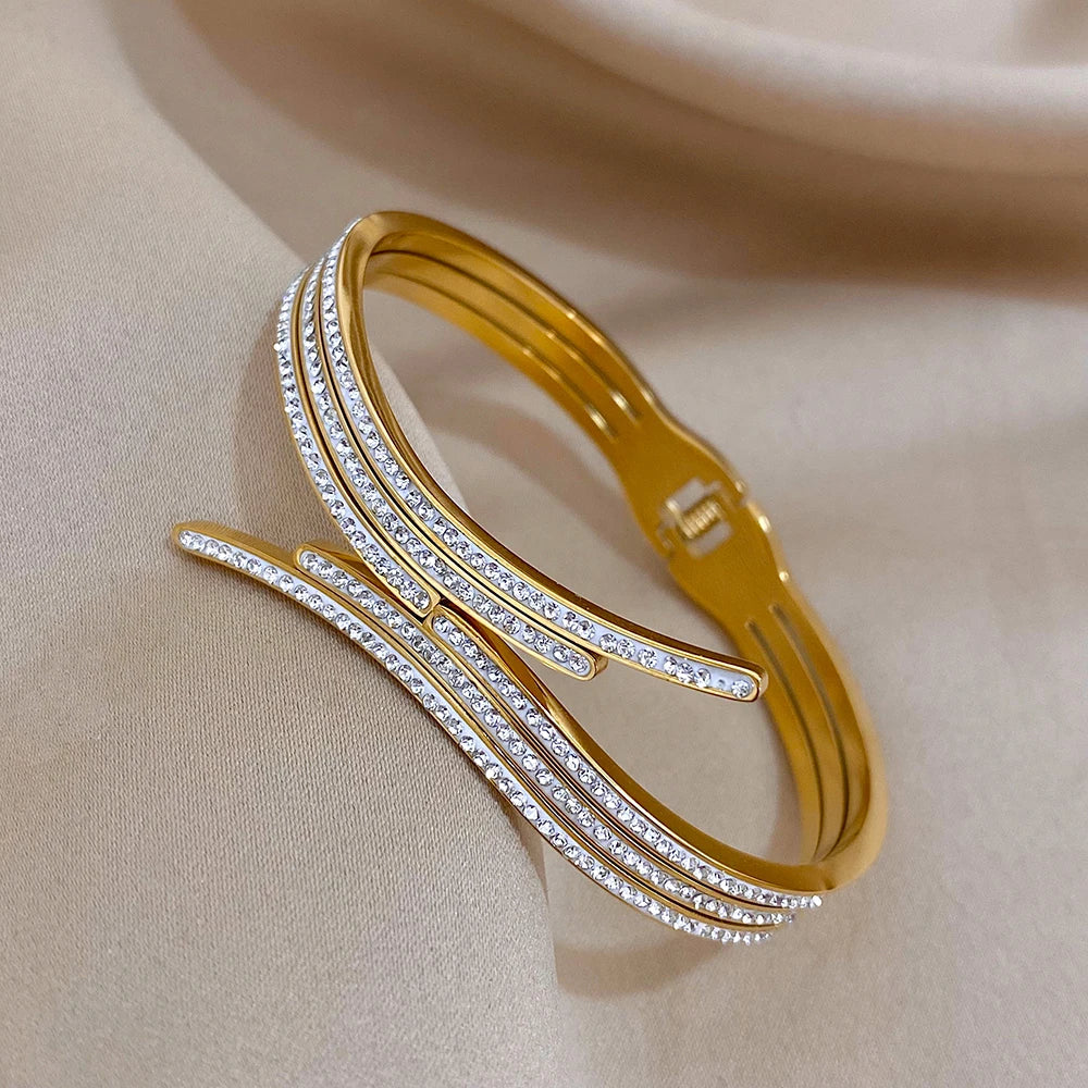 Pulseiras Brilhantes em Aço Inox Dourado