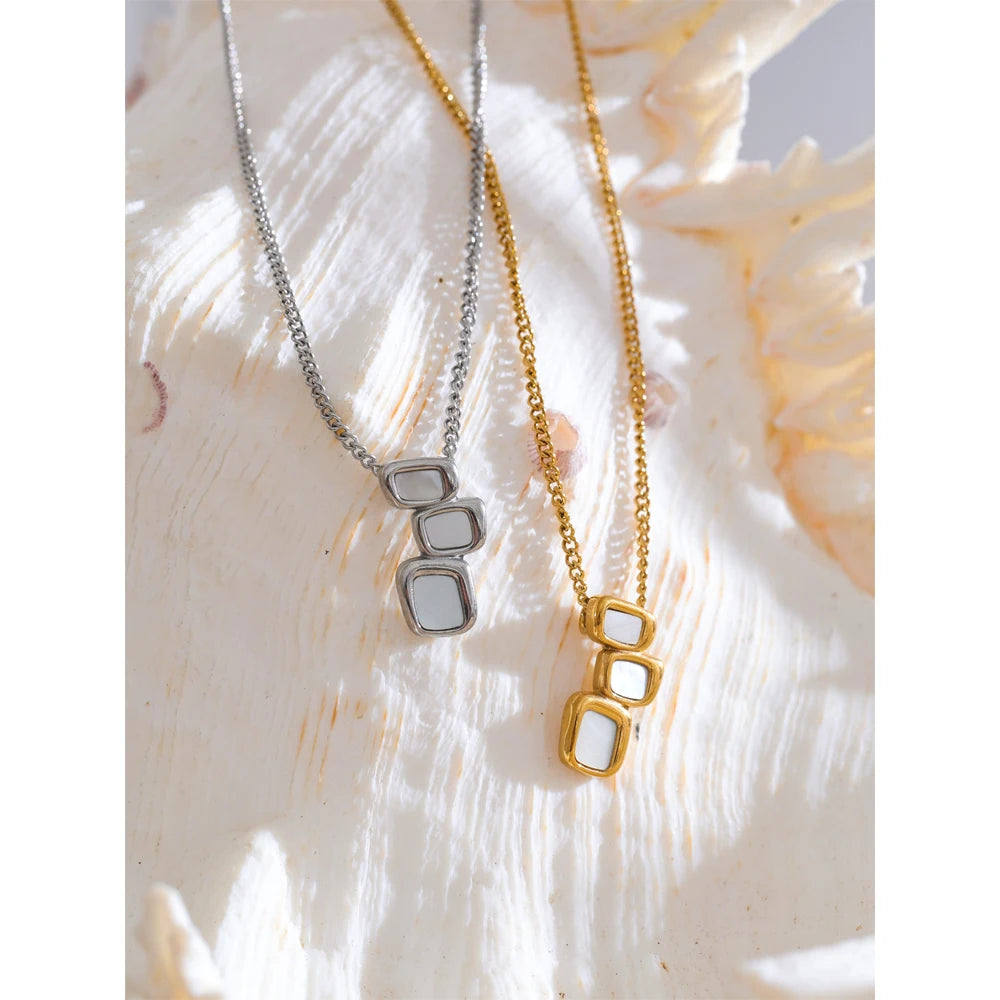 Colar de Pendente Geométrico