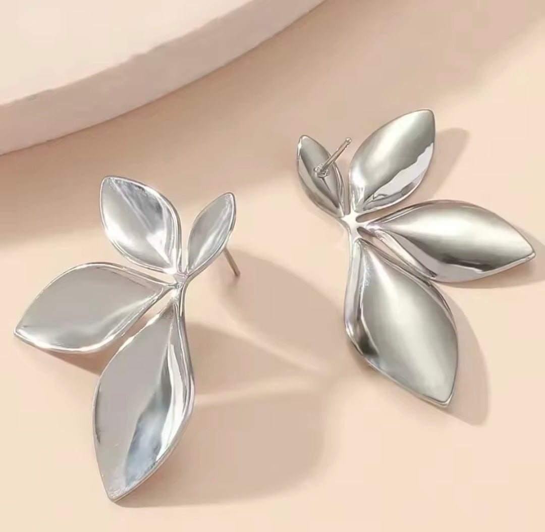 Brincos de Folhas em Aço Inoxidável Prateado