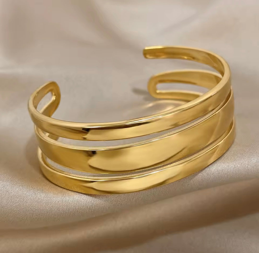 Pulseira Clássica em Aço Inoxidável