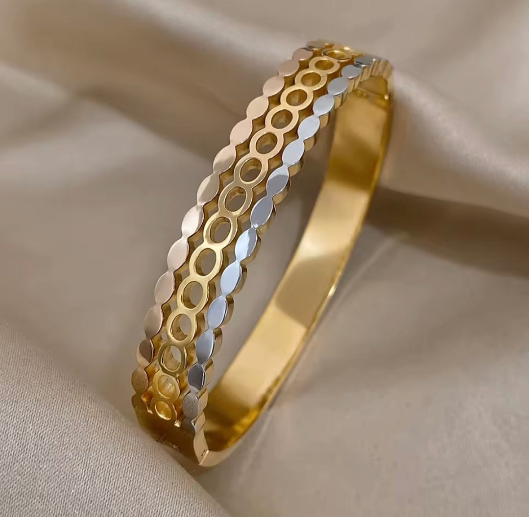 Pulseira Rígida em Tendência