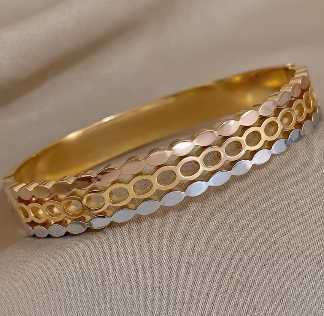 Pulseira Rígida em Tendência