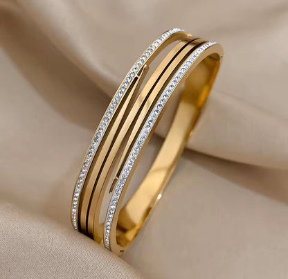 Pulseira Rígida Clássica em Aço Inoxidável