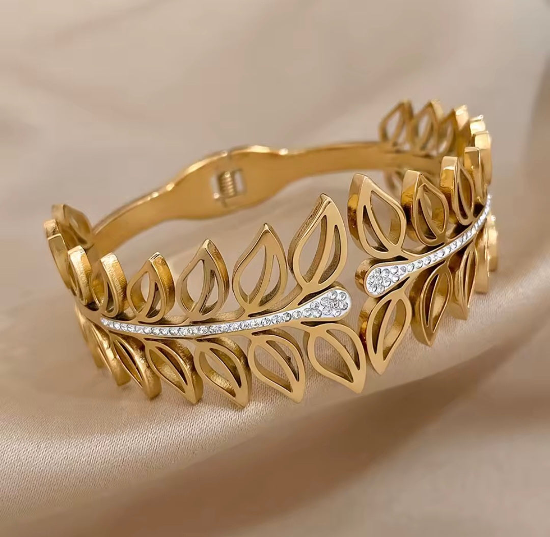 Pulseira Floral em Aço Inoxidável