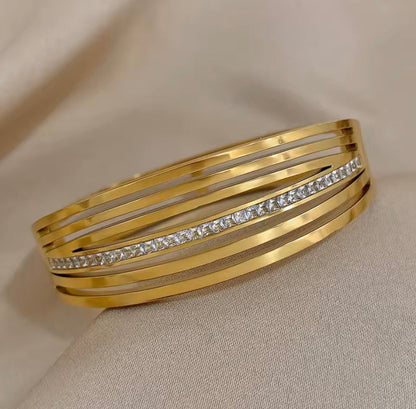 Pulseira Rígida em Alta Tendência