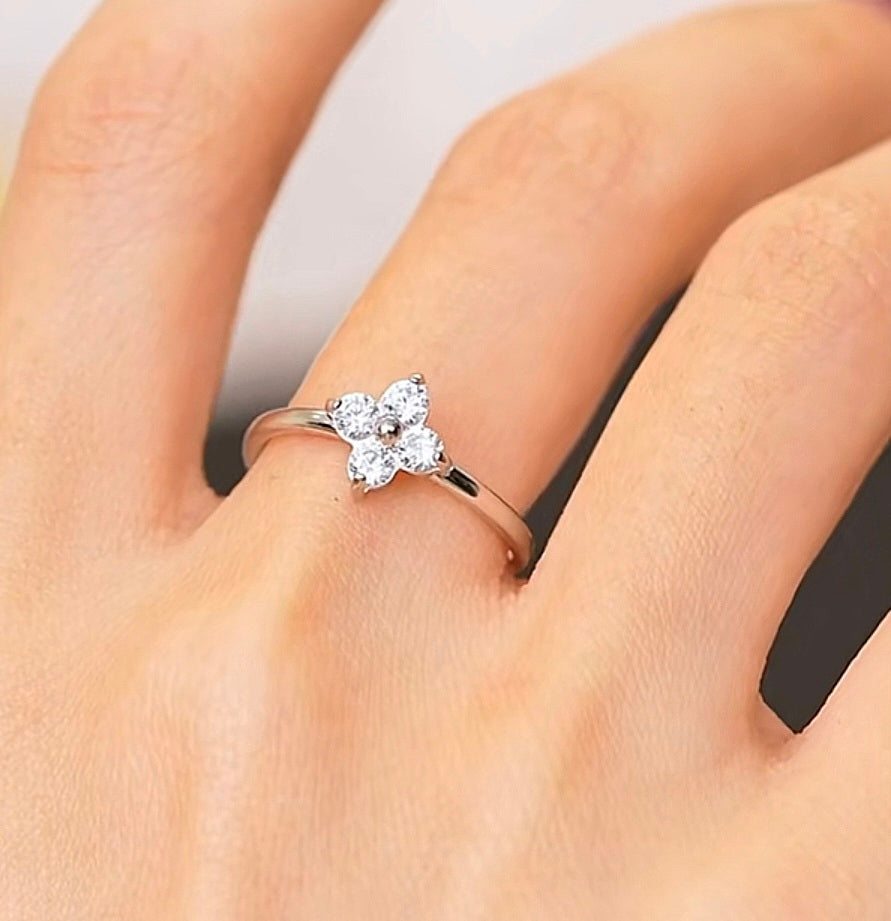Anel ajustável CIDEIVAN com flor de zircônia em aço inoxidável estilo moderno delicado e elegante