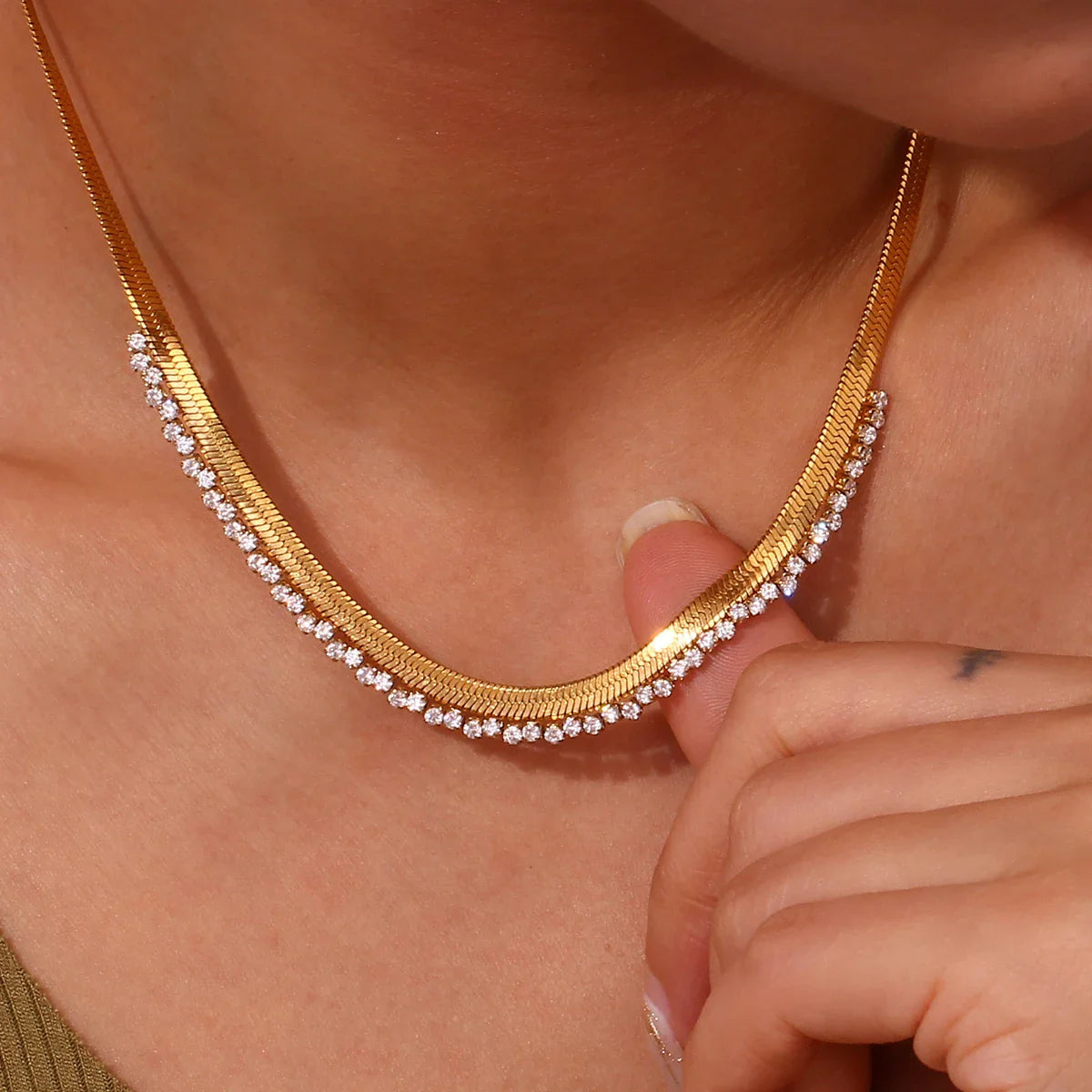 Colar com Pedras de Zircónia Cúbica Dourado