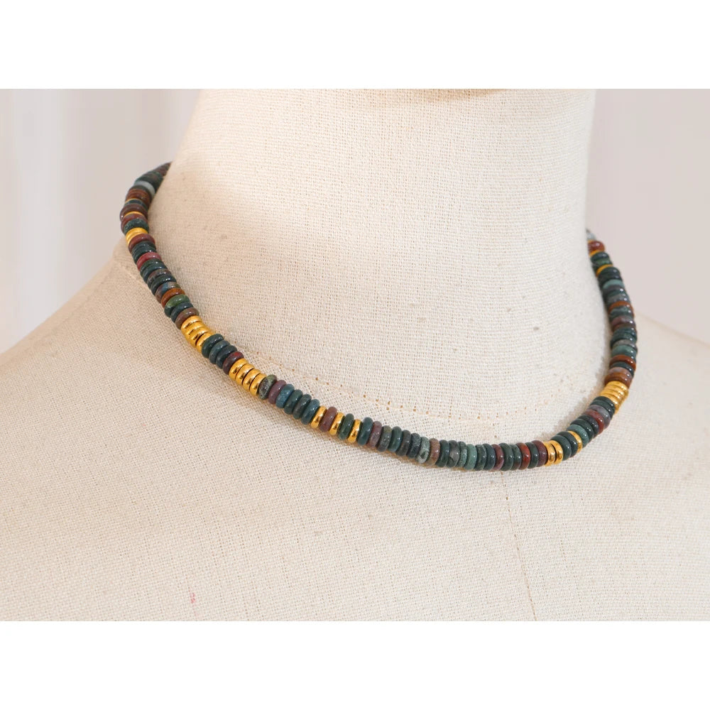 Colar de Contas de Pedra Natural