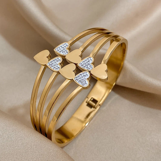Pulseira Bangle Corações