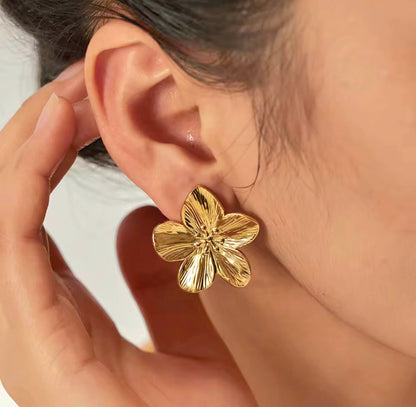 Brincos Floral Tendência em Aço Inoxidável