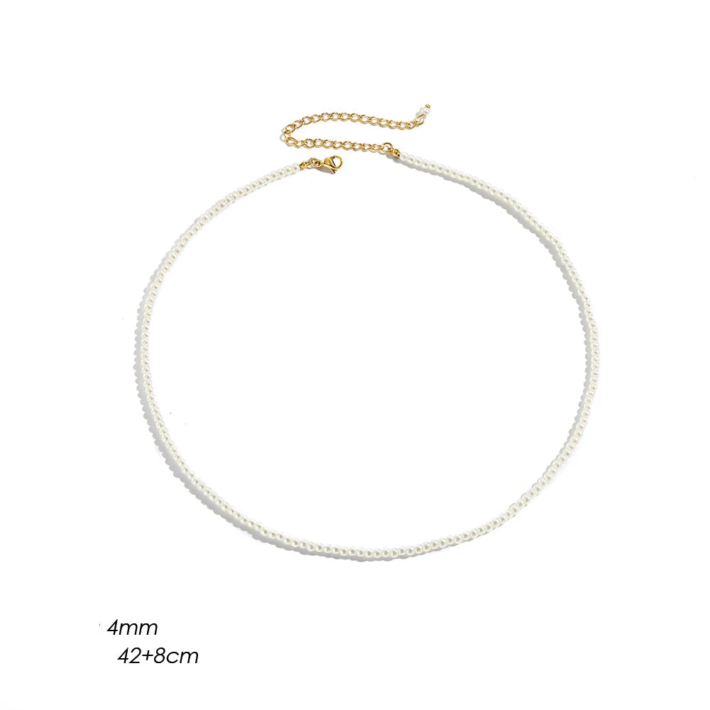 Um verdadeiro clássico que nunca sai de moda. Colares de pérolas elegantes, com fecho de aço inoxidável de alta qualidade e antialérgico.