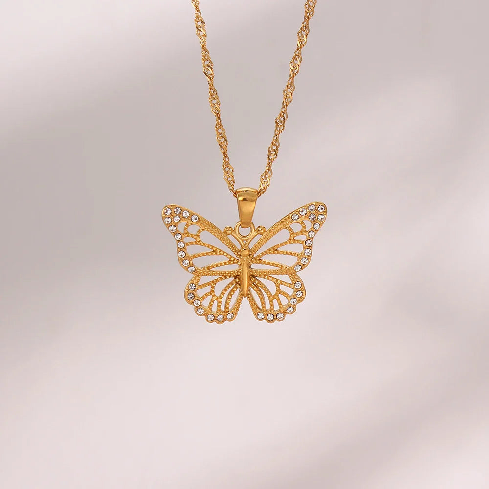 Colar com Pendente de Borboleta