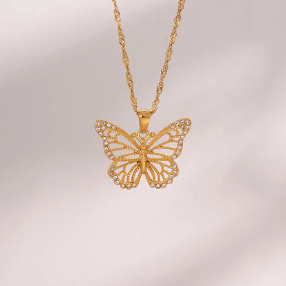 Colar com Pendente de Borboleta