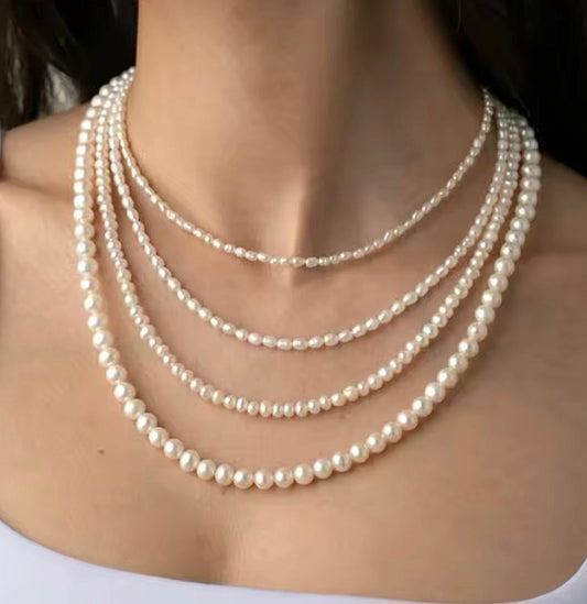 Colar de pérolas elegantes, com fecho de aço inoxidável de alta qualidade e antialérgico.